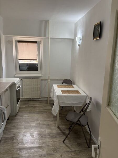 Vitan, garsoniera moderna si confortabila la Mall Vitan, renovata,